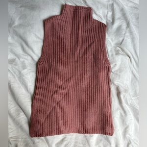 Babaton sleeveless knit with slit on the both sides- size XXS